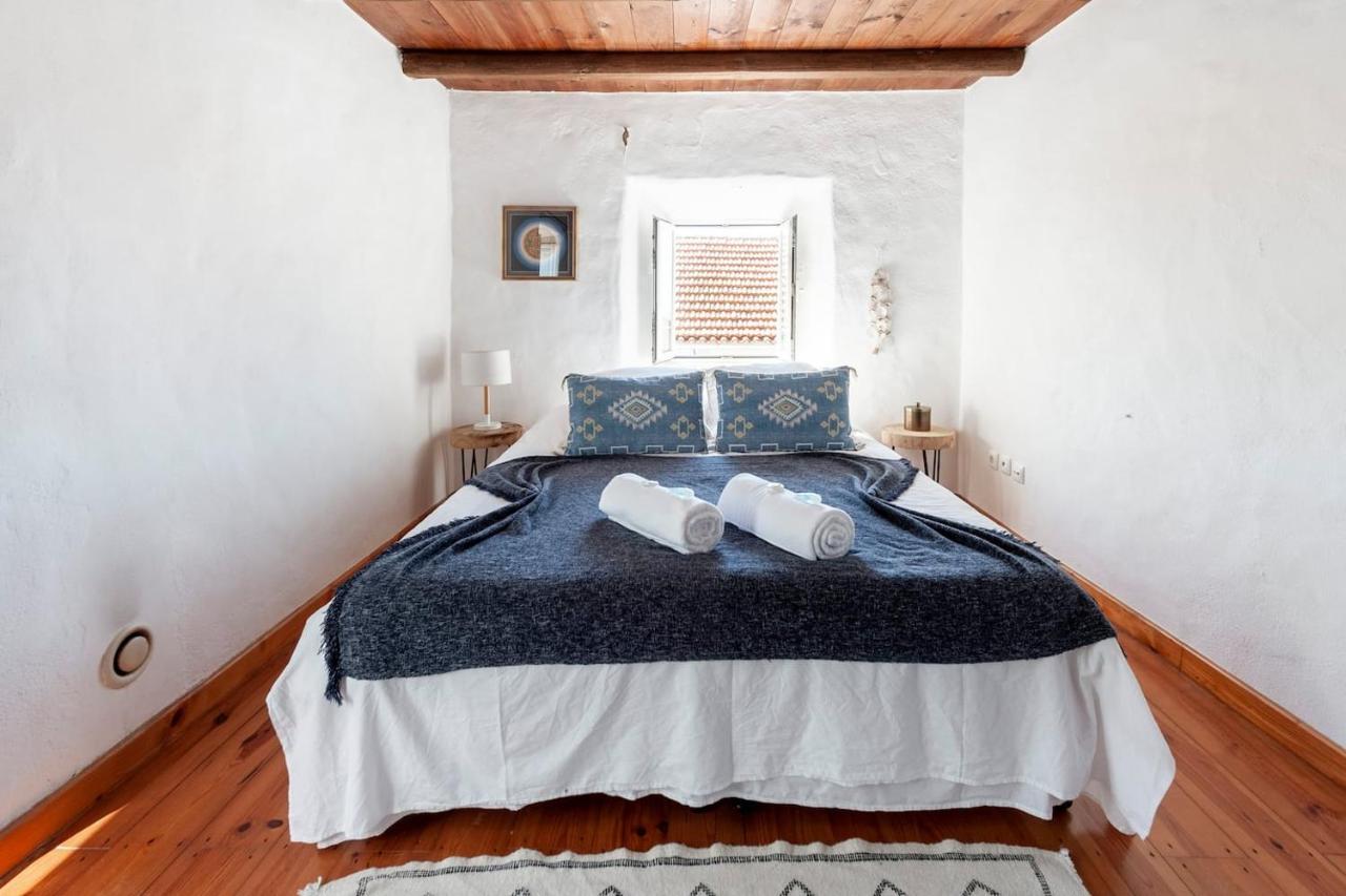 Santo Isidoro Oliveira Surf House Ericeiraヴィラ エクステリア 写真